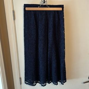 Uniqlo tea-length navy skirt, size S
